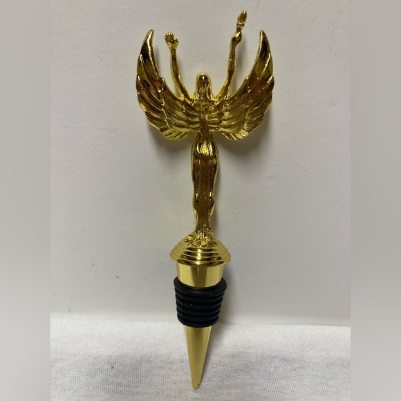 Foster & Rye Vintage Trophy Wine Bottle Stopper. Awarded for drinking excellence - Picture 2 of 4